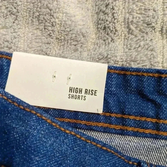 Forever 21 Raw Hem Fringe High Waist Blue Stretch Denim Jean Shorts Size 27 NWT - Picture 4 of 7